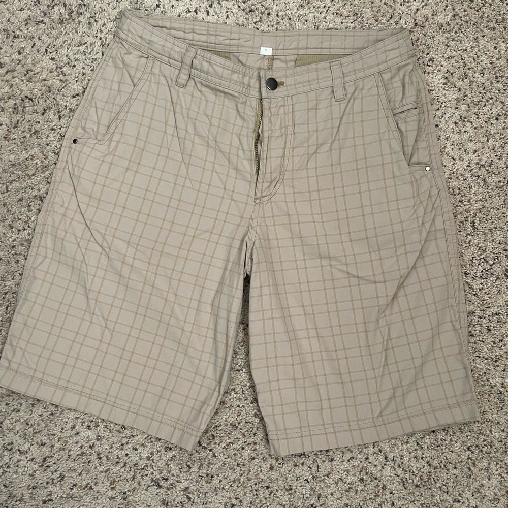 Lululemon Athletica Beige Checkered Shorts